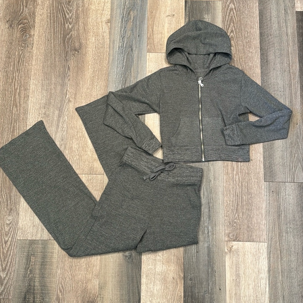 Gilly Hicks loungewear 🩶